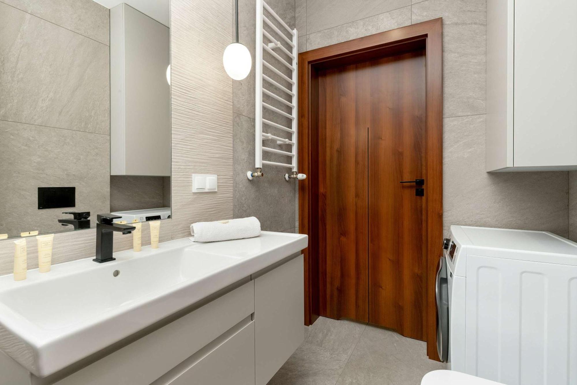 Stylowy Apartament Z Parkingiem Gdansk By Noclegi Renters Exterior foto